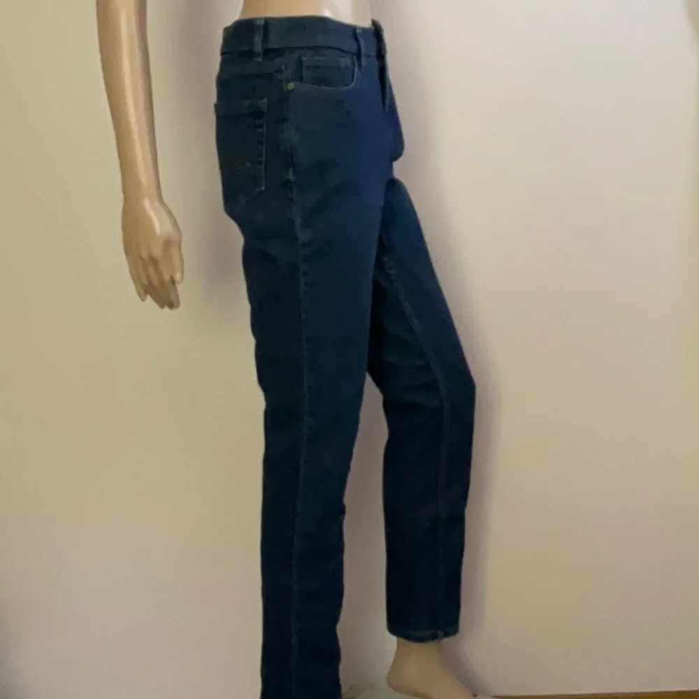 D & Co Women’s 5 Pocket Stretch Denim Jeans Straight Leg - Picture 2 of 13